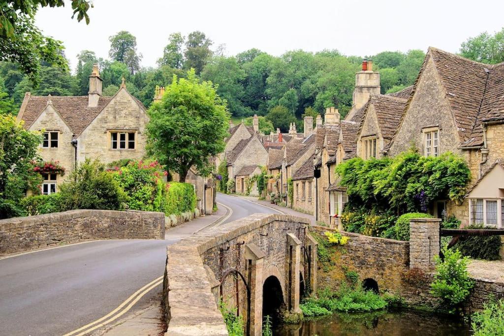 Cotswold Manor House - Country House Retreat With Hot Tub, Ideal For Large Groups Petty France Exteriör bild