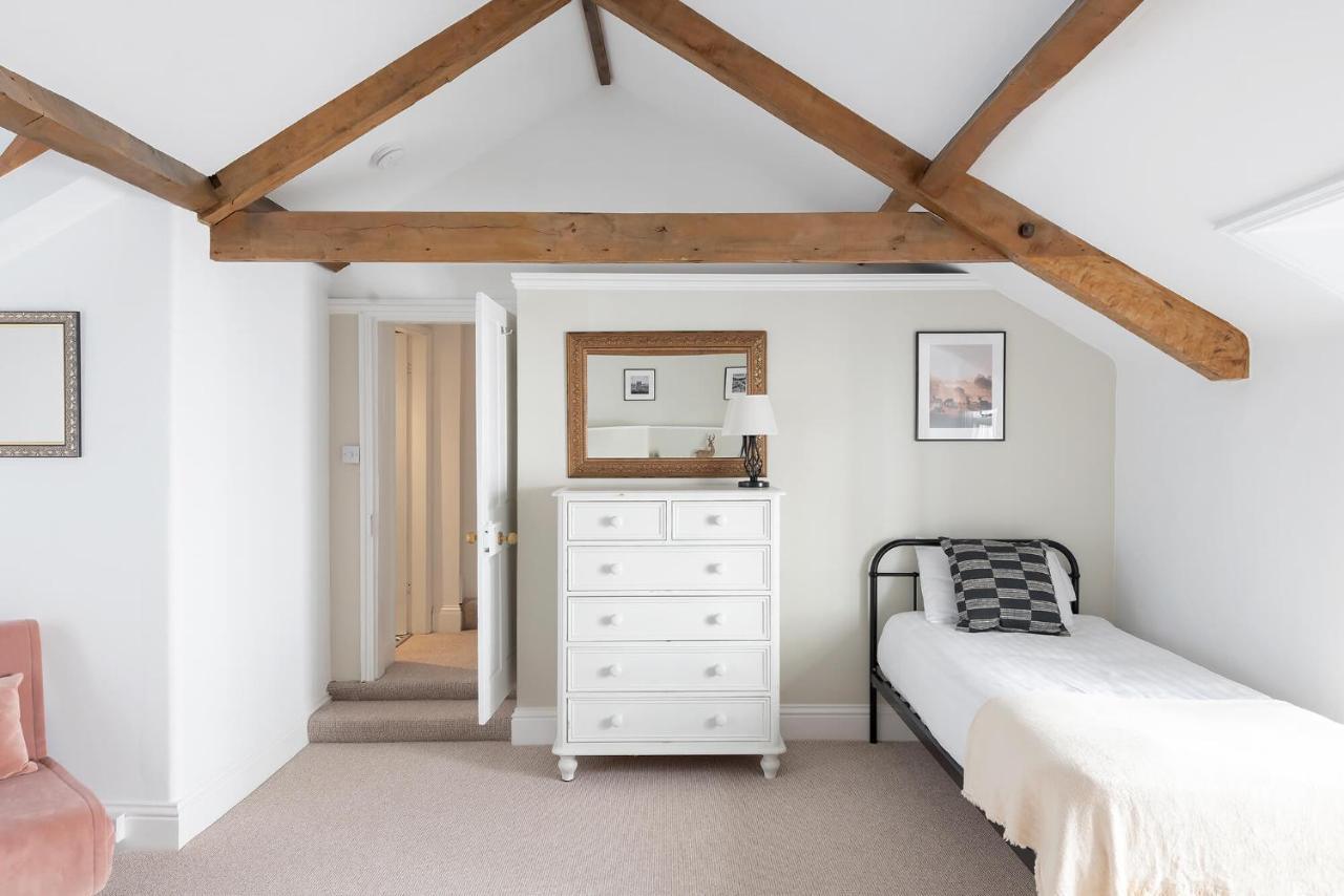 Cotswold Manor House - Country House Retreat With Hot Tub, Ideal For Large Groups Petty France Exteriör bild