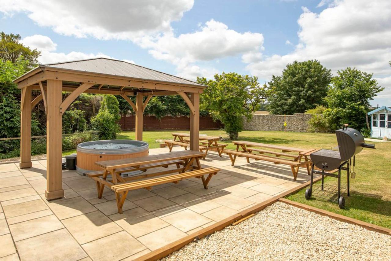 Cotswold Manor House - Country House Retreat With Hot Tub, Ideal For Large Groups Petty France Exteriör bild