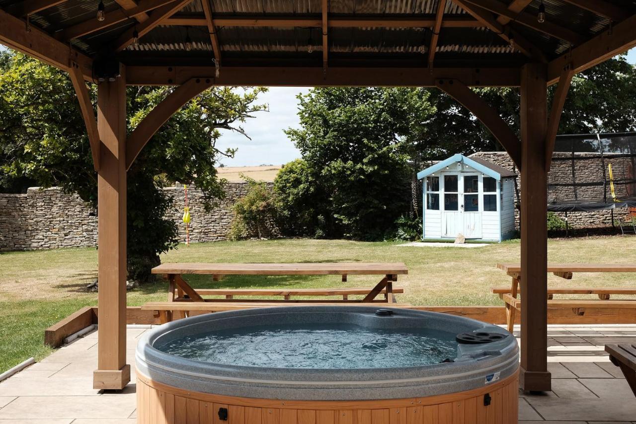 Cotswold Manor House - Country House Retreat With Hot Tub, Ideal For Large Groups Petty France Exteriör bild